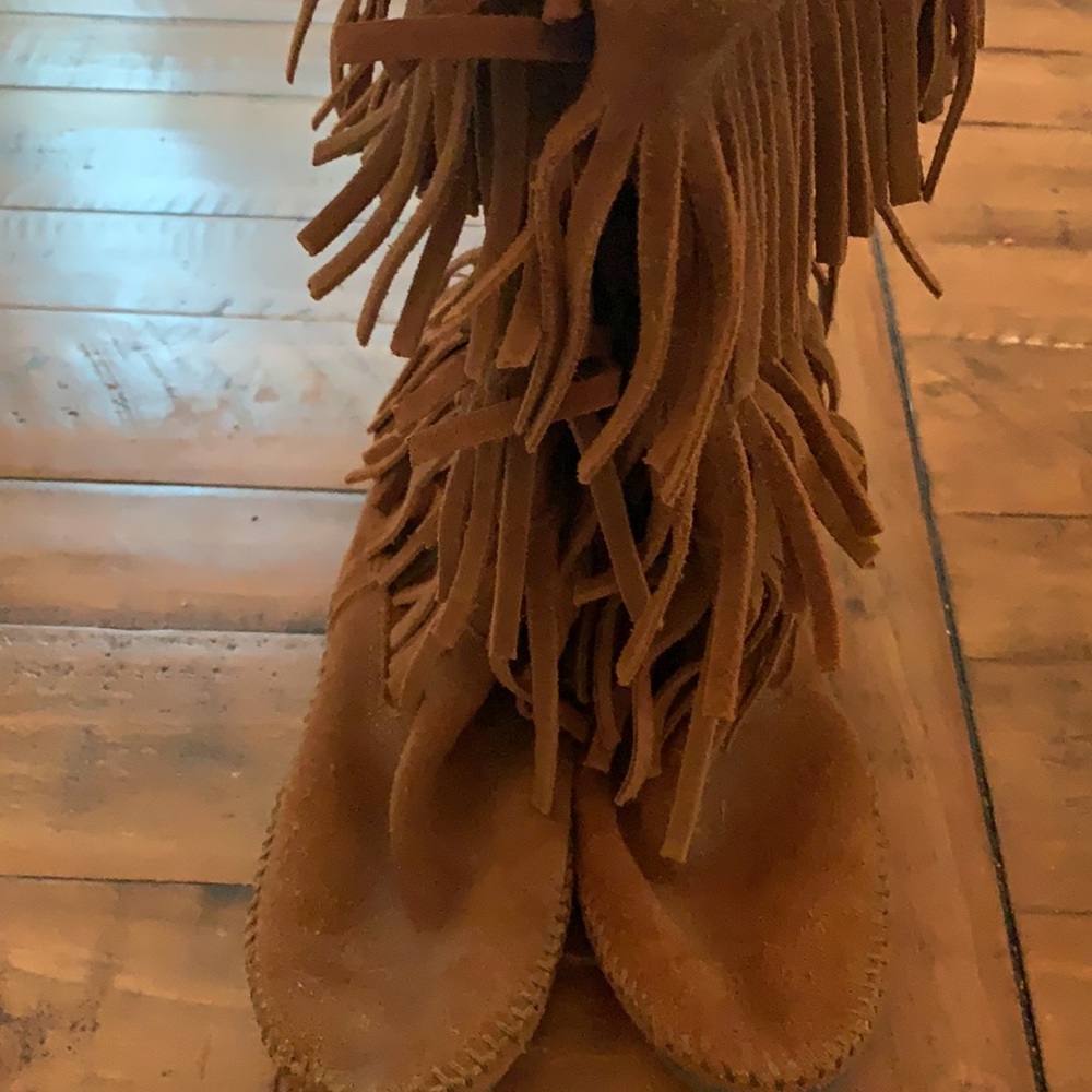 Minnetonka boots - Picture 2 of 4